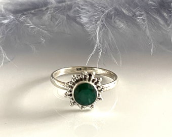 Fantastic emerald 925 silver ring green gemstone ring dainty engagement ring in size 54 women's ring