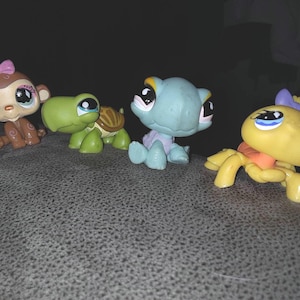 Preowned Littlest Pet Shop Figures