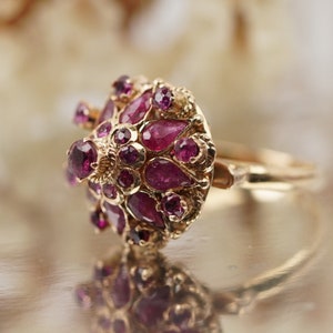 Anillo de oro de 18 quilates con rubíes, joya vintage de los años 50, regalo de oro para ella