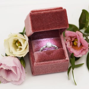 10 Colors, Dusty Pink Color,  Great Quality Velvet LED Ring Box, Square Engagement Ring Box, Wedding  Elegant Keepsake Box,  Ring Bearer Box