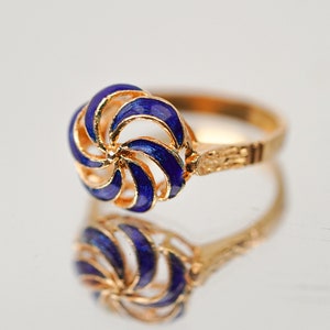 Stunning 18k Vintage Blue Enamel Ring, Vintage Ring Size M/6.5, Organic Design Vintage Jewelry