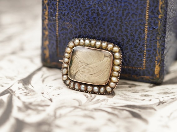 Antique hotsell jewelry 1700s