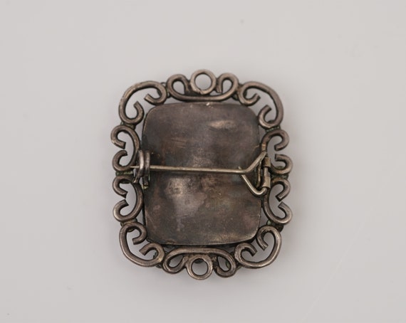 Broche En Argent Avec Portrait Émaillé - Époque 1900, Style Vintage Très Détaillé