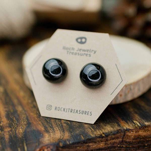 Jet black stone and silver stud earring set with reflective sparks