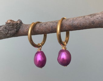 Pendientes de perla magenta