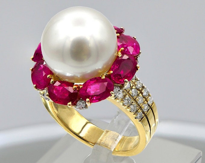 Exquisite South Sea Pearl Ruby Diamond 18k Gold Luxury Cocktail Ring Statement Jewelry