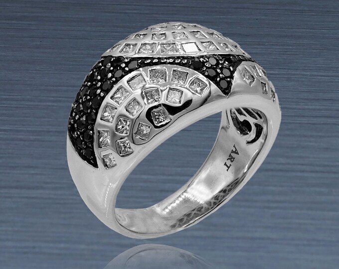 Elegant 18K Gold Wedding Band with 1.51 CTW Black & White Diamonds - Unique Engagement Ring