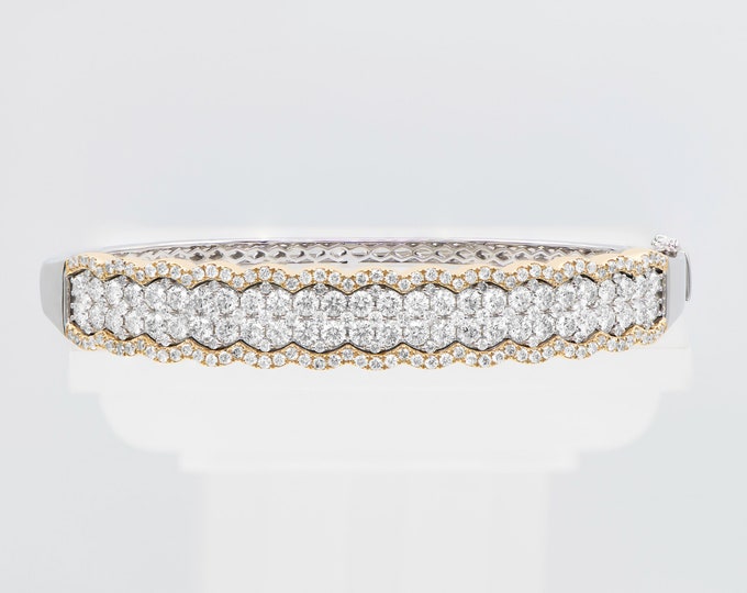 Elegant 14K Gold Diamond Bangle Bracelet for Memorable Occasions