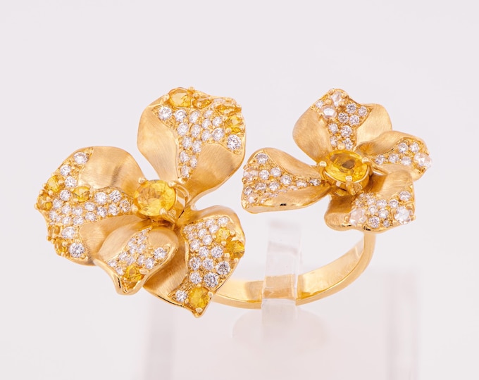 18K Yellow Gold Double Flower Ring Natural Diamond and Yellow Sapphire Floral Statement Ring Size 6.5 Sizable Fine Jewelry