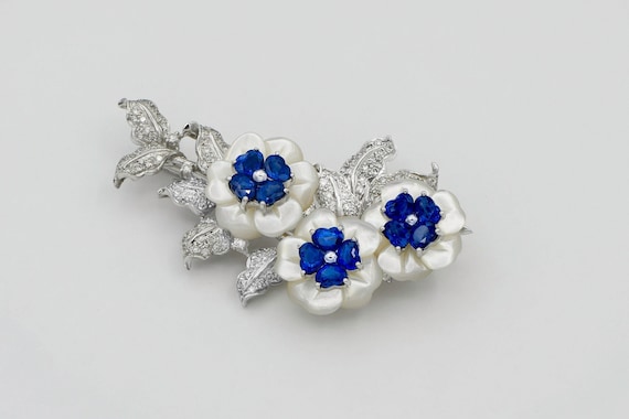 Elegant Floral Brooch with Blue and White Accents Colorful Ocean Flower Blue Dyed Seashells and White Pearls  main image 4