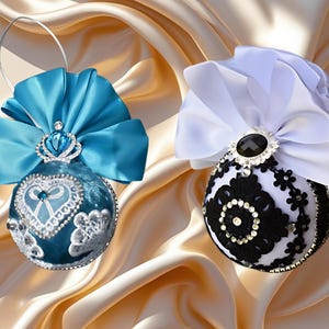 Shabby Chic Christmas Ornaments – Vintage Velvet Victorian Baubles for Tree Decoration