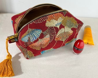 Makeup Bag, Toiletry Travel Pouch, Cosmetic Bag, Boxy Bag, Ginkgo, Leaves, Gold, Vegan leather. Handmade by Buidel Amsterdam