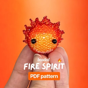 Peut inclure: Planche à découper en bois faite à la main, avec une finition naturelle. Le bord est brut d'un côté, de forme rectangulaire, mesurant environ 45 cm de long et 30 cm de large.