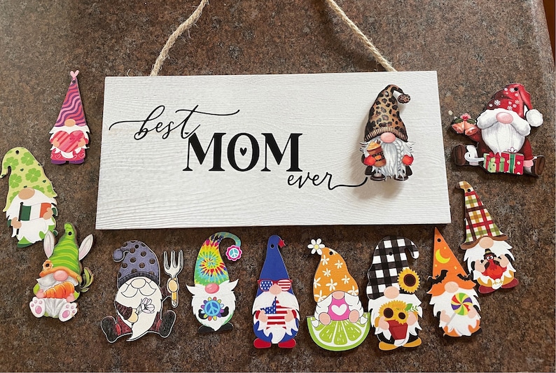 Gnome sign customized 'Best Ever Mom' welcome seasonal sign door hanger for home, birthday gift for her, great Christmas present, personalized."