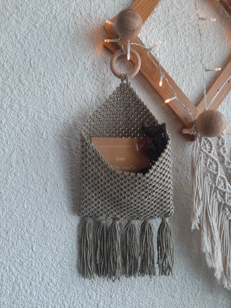 Pochette à Suspendre en Macramé