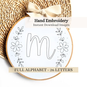 Floral Alphabet Handstickerei Vorlage, Kinderzimmer Stickrahmen, Buchstaben Stickerei mit Blumen, personalisierter Blumen Monogramm Stickrahmen