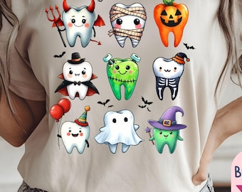 Könnte beinhalten: Beiges T-Shirt mit einem Halloween-Zahndesign. Das Design zeigt verschiedene Zeichentrickzähne, die als Halloween-Charaktere verkleidet sind, wie z. B. ein Vampir und eine Mumie. Der Text "HALLOWEEN DENTIST TOOTH PNG" ist sichtbar.