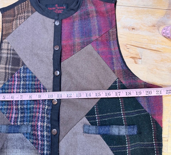 VTG Sacred Threads Wool Patchwork Buttoned Vest M… - image 4
