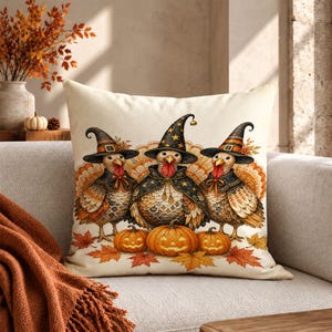 Fodera per cuscino decorativo autunnale a tema Halloween con tacchino e strega / Copricuscino rustico per divano / Federa per cuscino da veranda / Decorazione "Dolcetto o scherzetto" / Accogliente complemento d'arredo autunnale per la casa