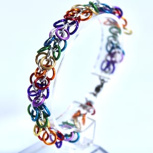 Shaggy Loops Chainmail Bracelet, Funky Chainmaille Bracelet, Rainbow Bracelet, Fun Rainbow Chainmail Bracelet, Boho Rainbow Bracelet, LGBTQ
