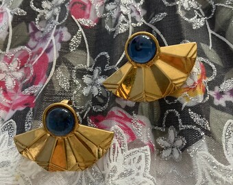 Goldtone fan shaped clip on earrings blue stone center earrings clip on earrings