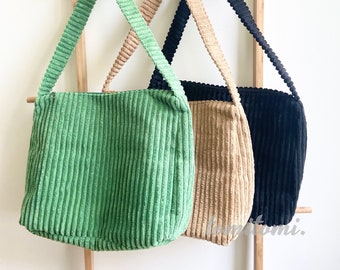 Sac fourre-tout rétro en velours côtelé avec fermeture éclair et poche intérieure, joli sac à bandoulière | Cadeau capsule pour garde-robe pour elle | Plusieurs couleurs| Meilleur cadeau