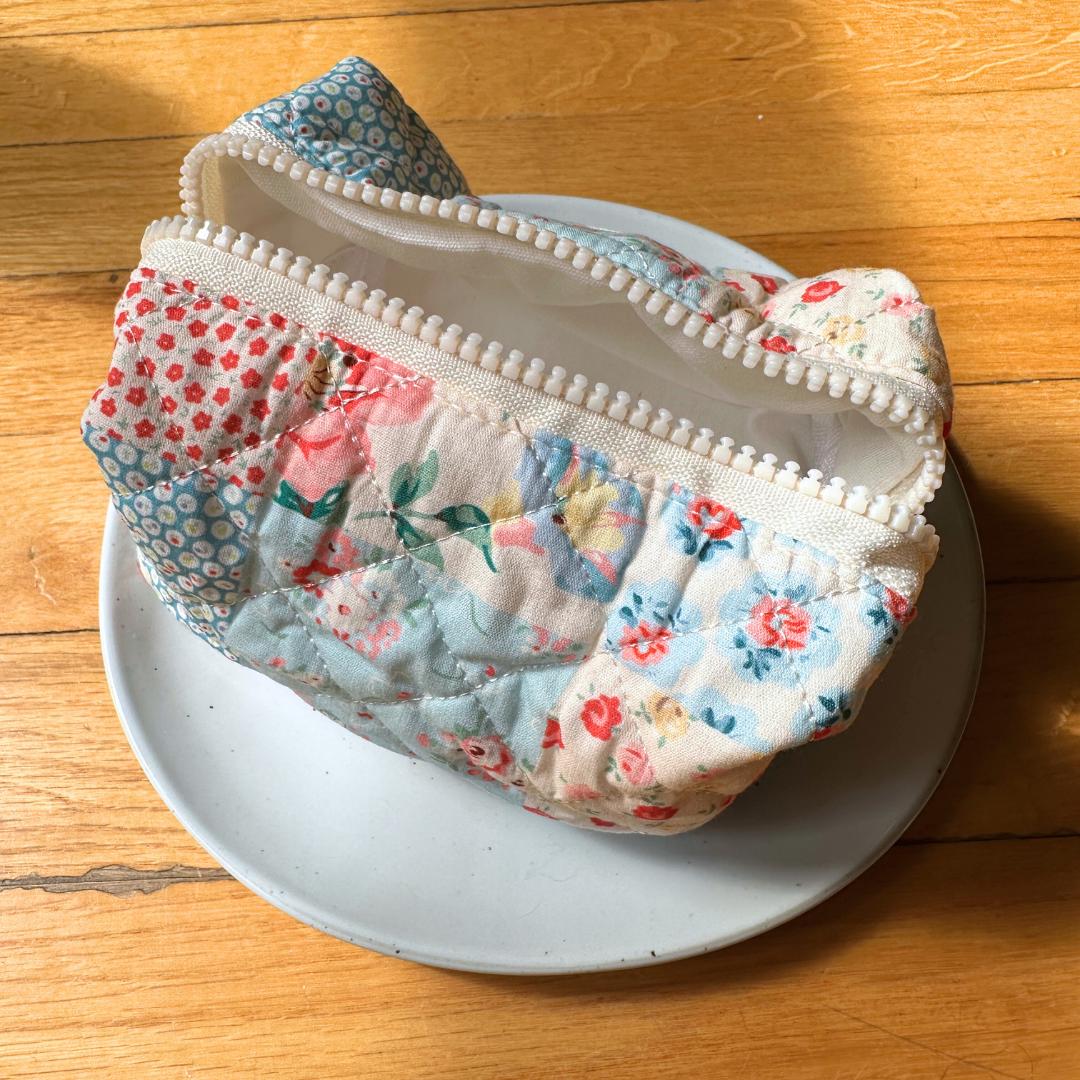 Quilted Patchwork Pouch | Ditsy Rose Floral, Cottagecore Mini Zip Coin ...