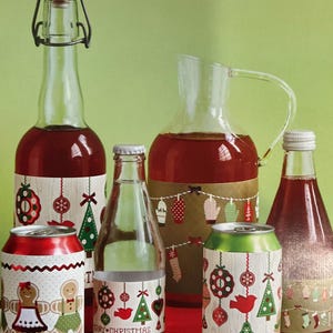 Martha Stewart crafts Christmas beverage labels