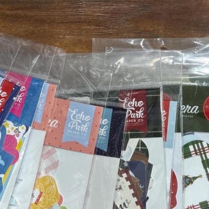 Marcos, etiquetas y objetos efímeros de Echo Park y Carta Bella