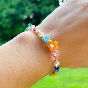 Daisy Bracelet | Flower Bead Bracelet | Beaded Flower Bracelet | Czech Jewelry |  Seed Bead Bracelet | Daisy Flower Bracelet