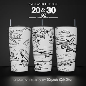 Könnte beinhalten: Ein nahtloses Schwarzweiß-Design mit verschiedenen Flugzeugen am Himmel. Das Design ist für einen 20 oder 30 Unzen Tumbler-Wrap. Der Text "SVG LASER FILE FOR 20 & 30 oz TUMBLER WRAP" befindet sich oben im Bild. Der Text "SEAMLESS DESIGN BY Hanazha Style Store" befindet sich unten im Bild.