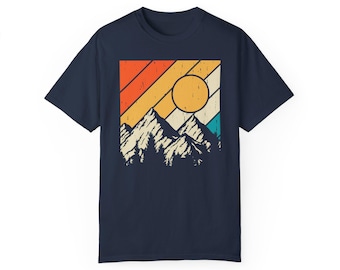 Camiseta retro Mountain Sun, camiseta de senderismo con colores cómodos, camiseta gráfica vintage para exteriores