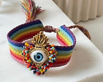 Eye bracelet