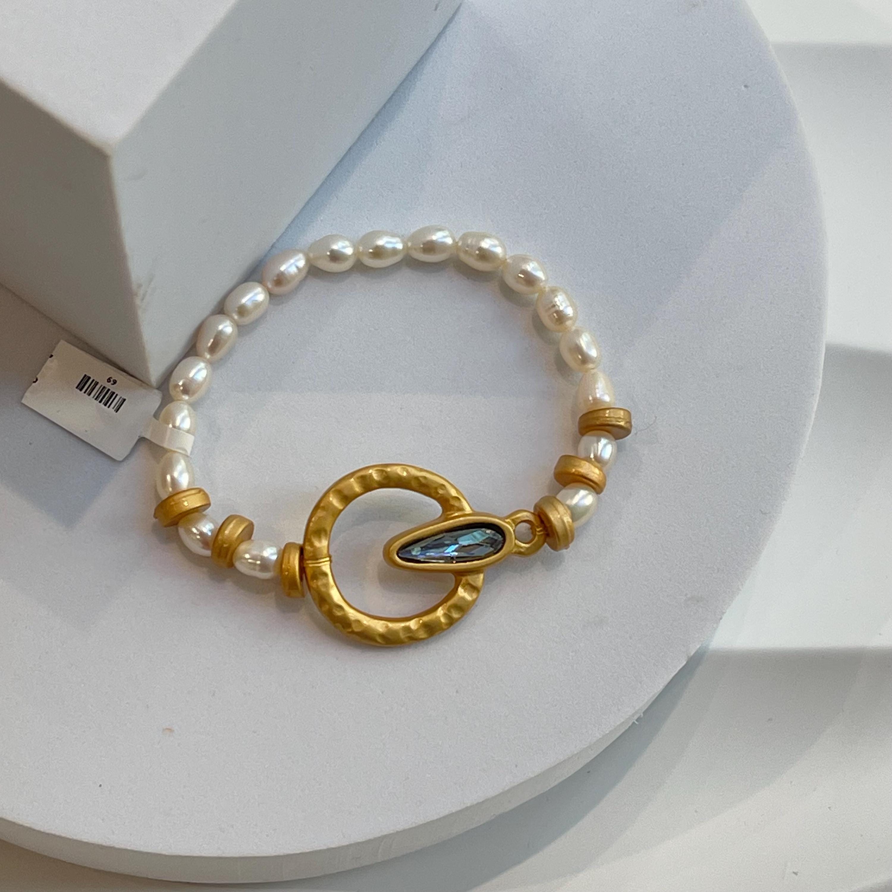 Pearl bracelet