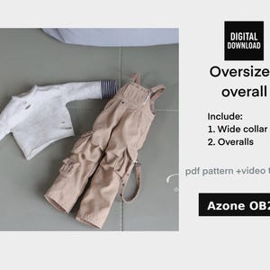 Puede incluir: Una descarga digital de un conjunto oversize, que incluye una camisa de cuello ancho y un mono. La camisa blanca tiene detalles desgastados y puños a rayas. El mono beige tiene múltiples bolsillos. El texto "Oversized overall" y "Azone OB22" son visibles.