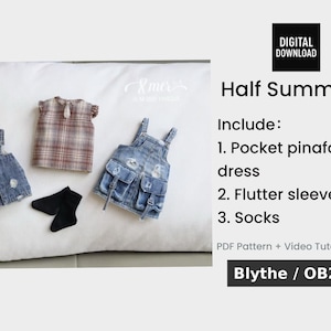 Könnte beinhalten: Draufsicht auf Puppenkleidung, darunter ein Jeans-Latzkleid mit Taschen, ein Oberteil mit Flatterärmeln und Karomuster sowie schwarze Socken. Das Bild enthält auch den Text "Half Summer" und "Digital Download."