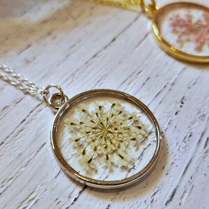 White Queen Anne&#39;s Lace Pressed Flower Necklace, Gift for Her, Gift for Mom