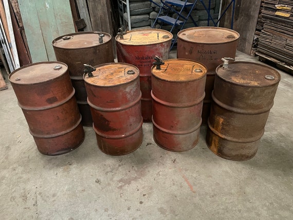 7 Antique Mobil Oil Labeled Steel Drum Barrels 55 30 Gal. Nice