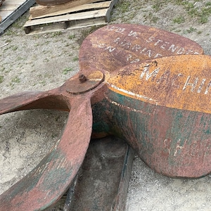 Huge Painted Marine  Contractor Signage Antique 8’ Diameter Iron Ships Propeller From Freighter 16.5” Thick at Arbor x 40” Wide Fins