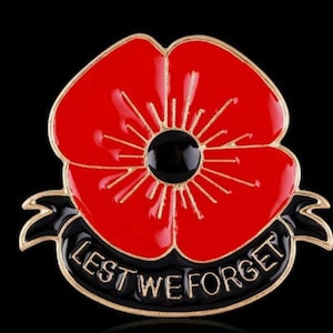 Red POPPY Flower Enamelled Lapel BADGE Lest We Forget UK