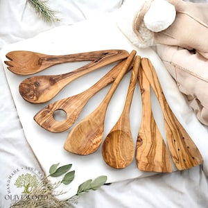 Kochbesteck | Küchenhelfer |Küchenutensilien | Kochlöffel | Pfannenwender | Salatbesteck 7 tlg. Set 30 cm aus Olivenholz