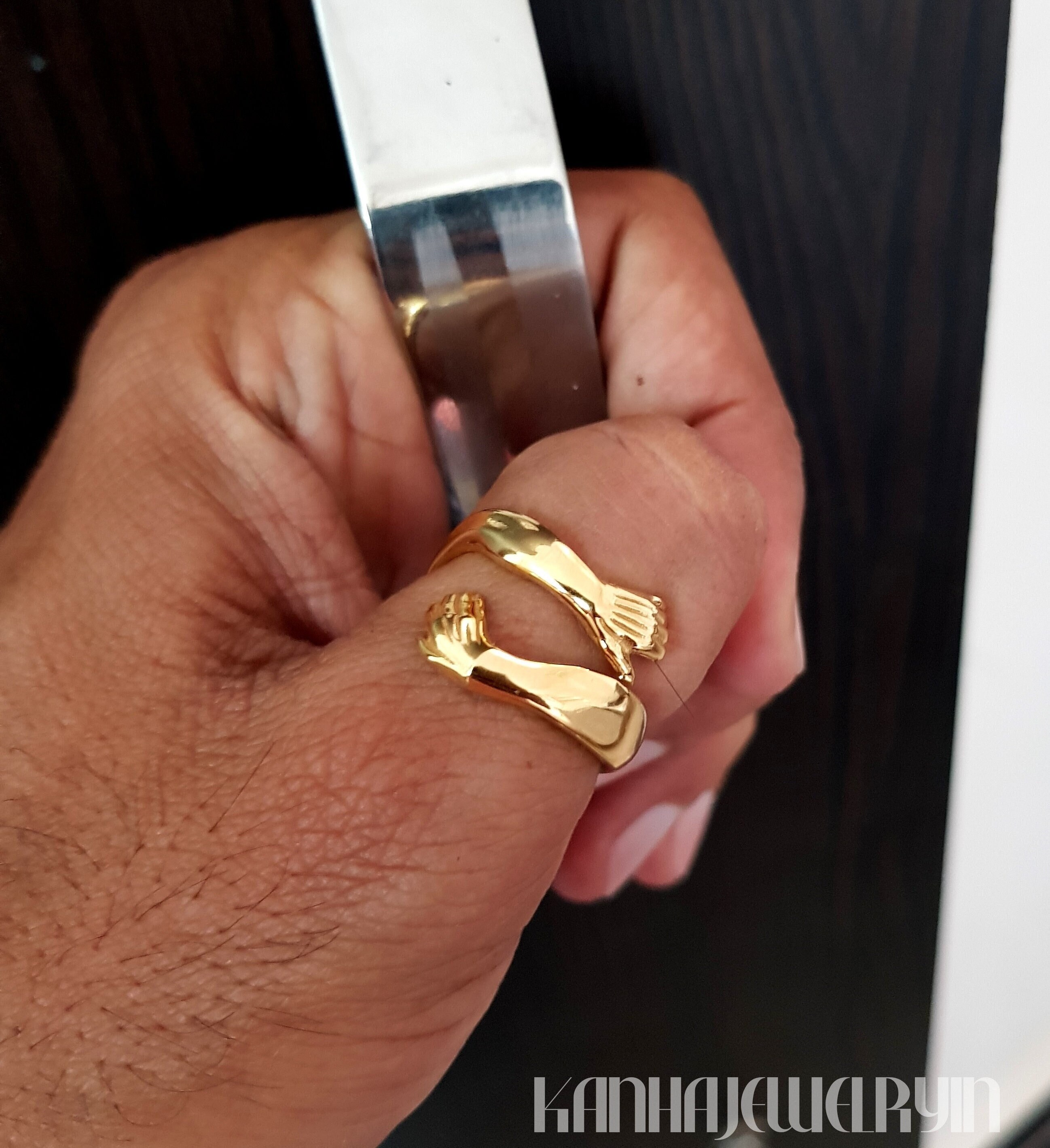 9ct gold 2024 hug ring