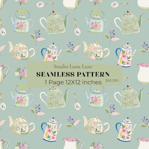 Può includere: Un motivo continuo su sfondo verde salvia con illustrazioni ad acquerello di teiere, brocche e cucchiai floreali. Un riquadro di testo centrale riporta Studio Luna Luxe SEAMLESS PATTERN 1 Page 12x12 inches 300 DPI.