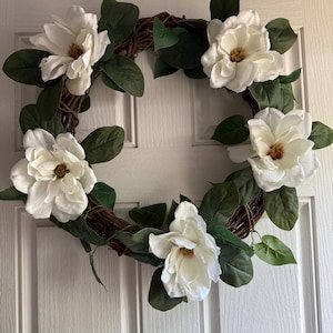 Handmade Magnolia Wreath with Faux Leaves | 18” Grapevine Base | Southern Charm Floral Wreath for Door or Wall, Farmhouse Wreath, Magnolia