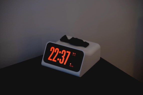 iPhone Standby Mode Dock - 3D Printed Charger Ready Station