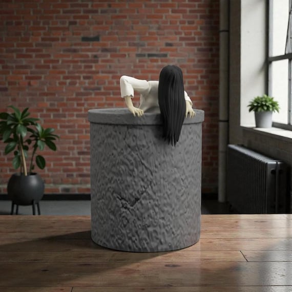 Haunted Well Deck Box – Horror Themed 3D Printed TCG Card Case with Dice Storage