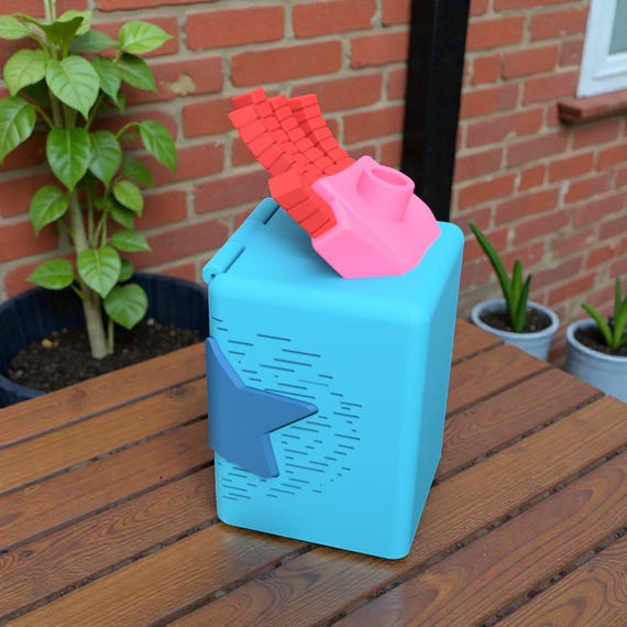 Cyborg Arm–Inspired Deckbox – Magnetic 3D Printed TCG Storage