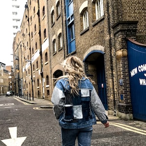 Veste en jean customisée
