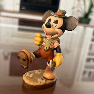 ANRI Walt Disney Mickey Mountaineer In Lederhosen Wood Carved Figure Italy