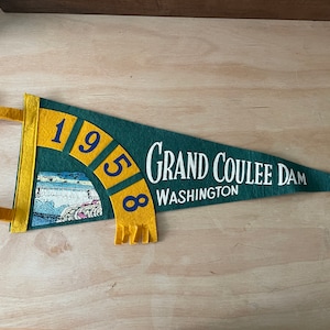 Vintage 1958 Grand Coulee Dam Felt Pennant